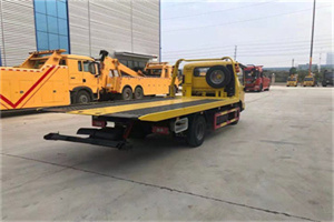 定陶非事故拖车